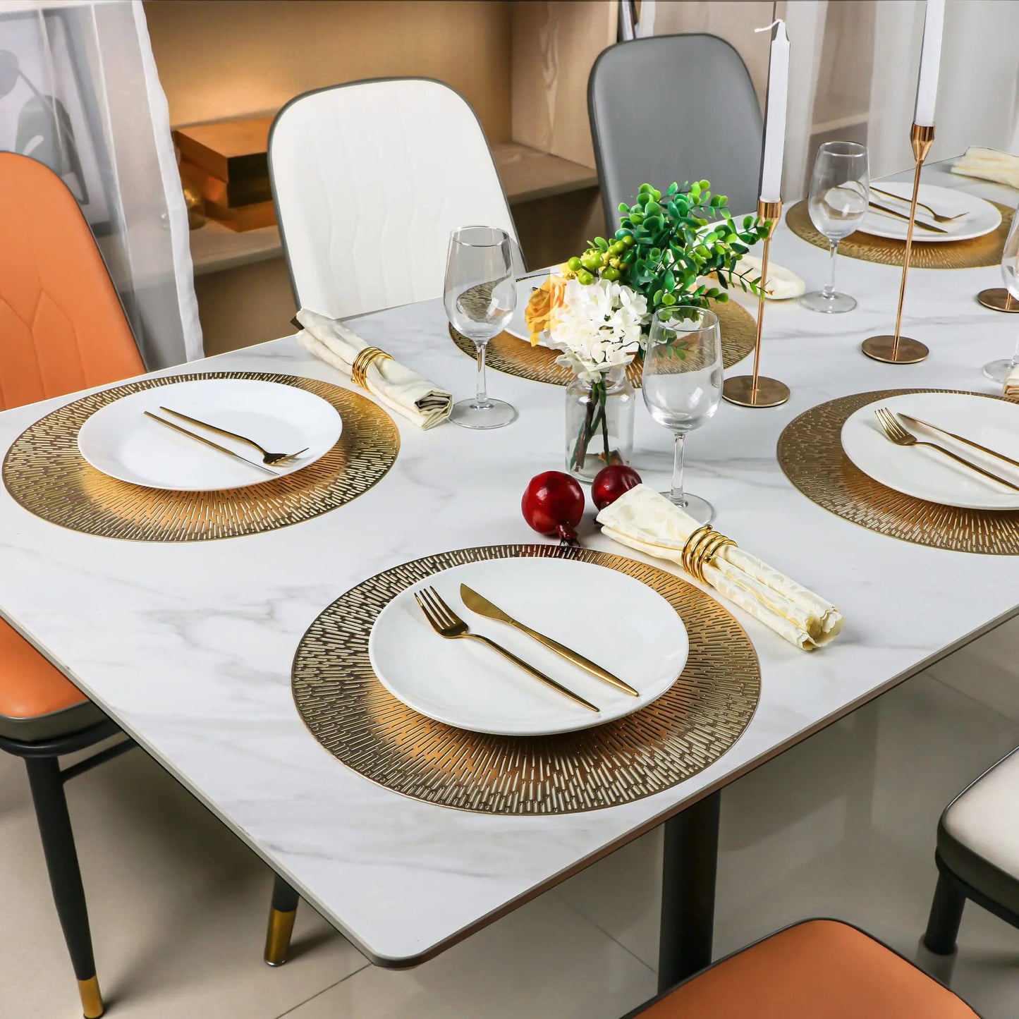 Golden Allure: Set of 6 Chic Metallic Round Vinyl Placemats - Fashionable & Functional