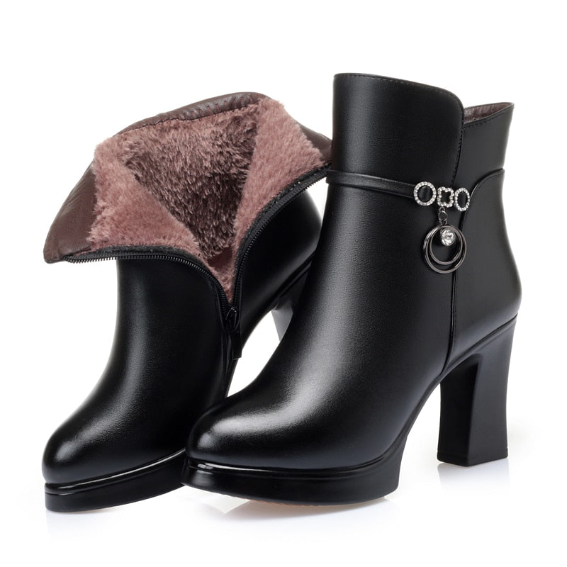 Stylish Women's Fur-Lined Ankle Boots