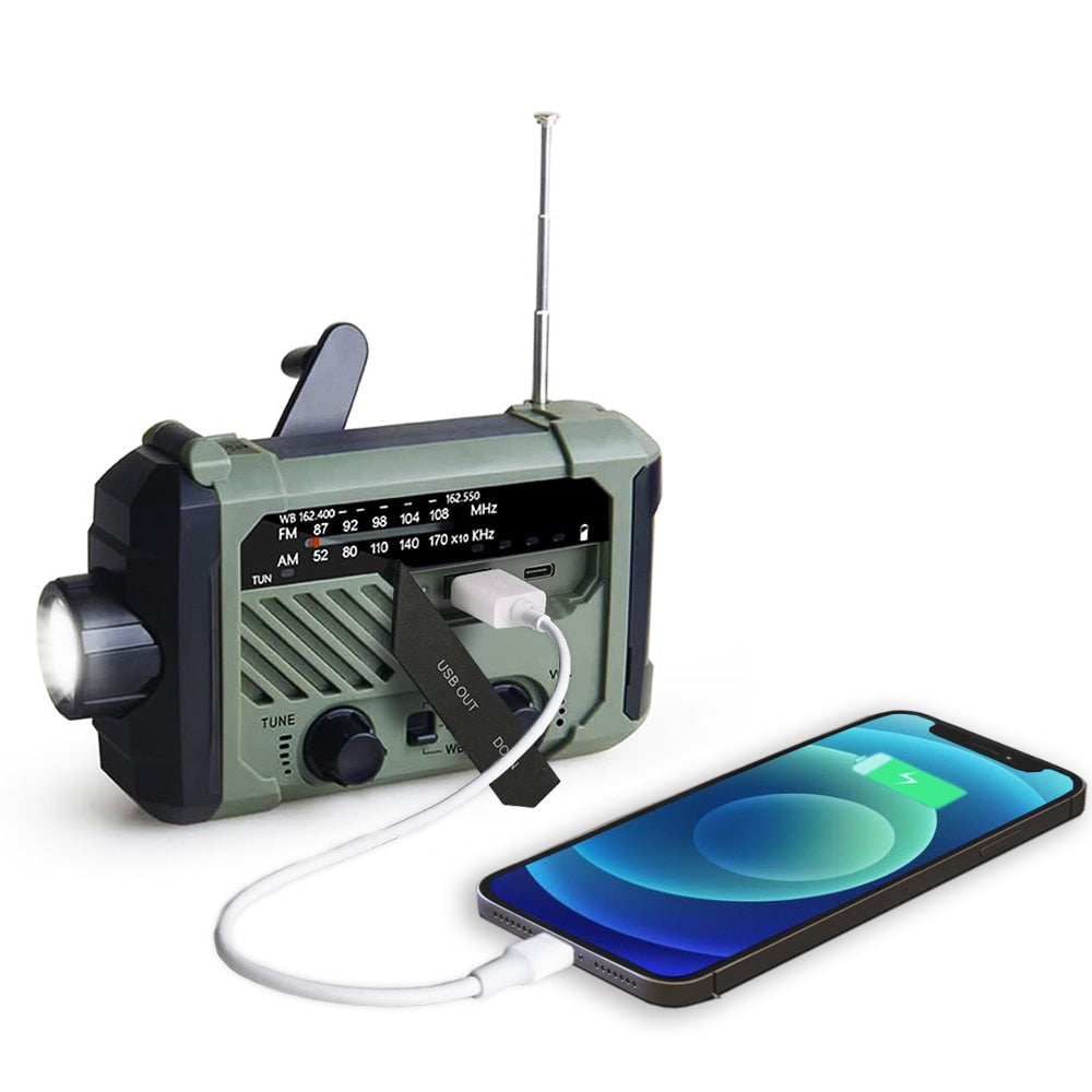 AM FM Radio With Lamp & Cell Phone Charger