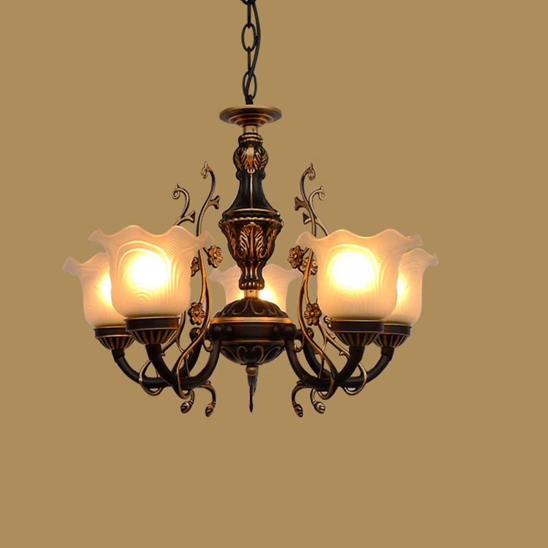 Grandiose Vintage Style Chandelier