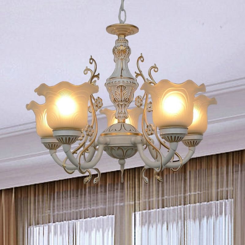 Grandiose Vintage Style Chandelier