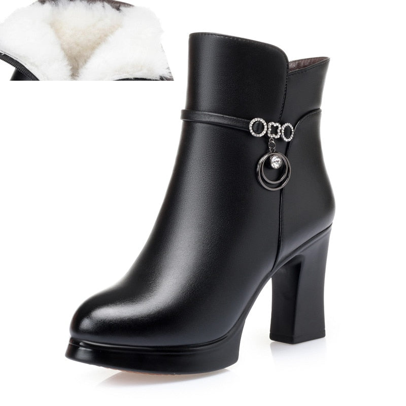 Stylish Women's Fur-Lined Ankle Boots