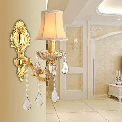 Grandiose Golden Wall Lamp