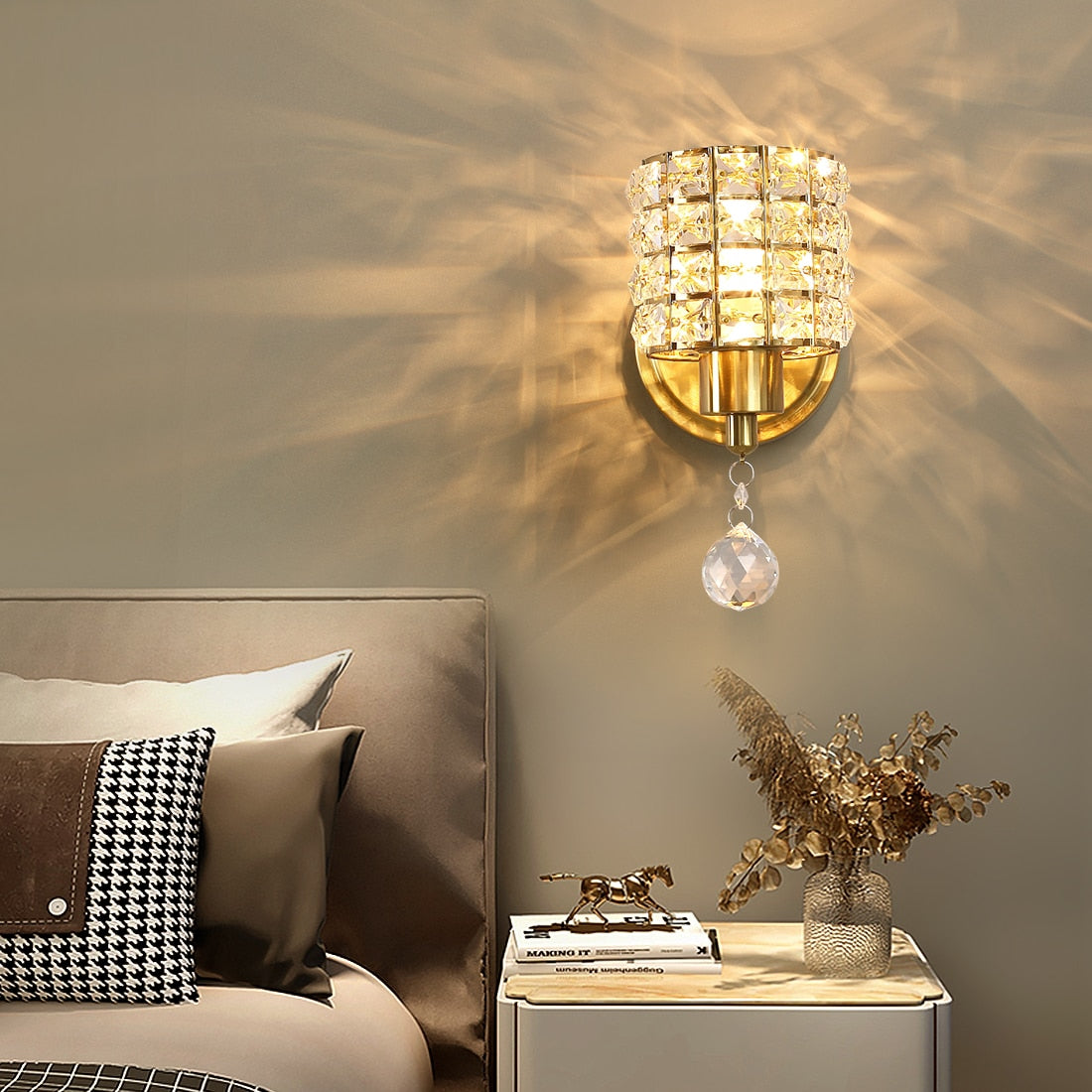 Ritzy Home Wall Lamp