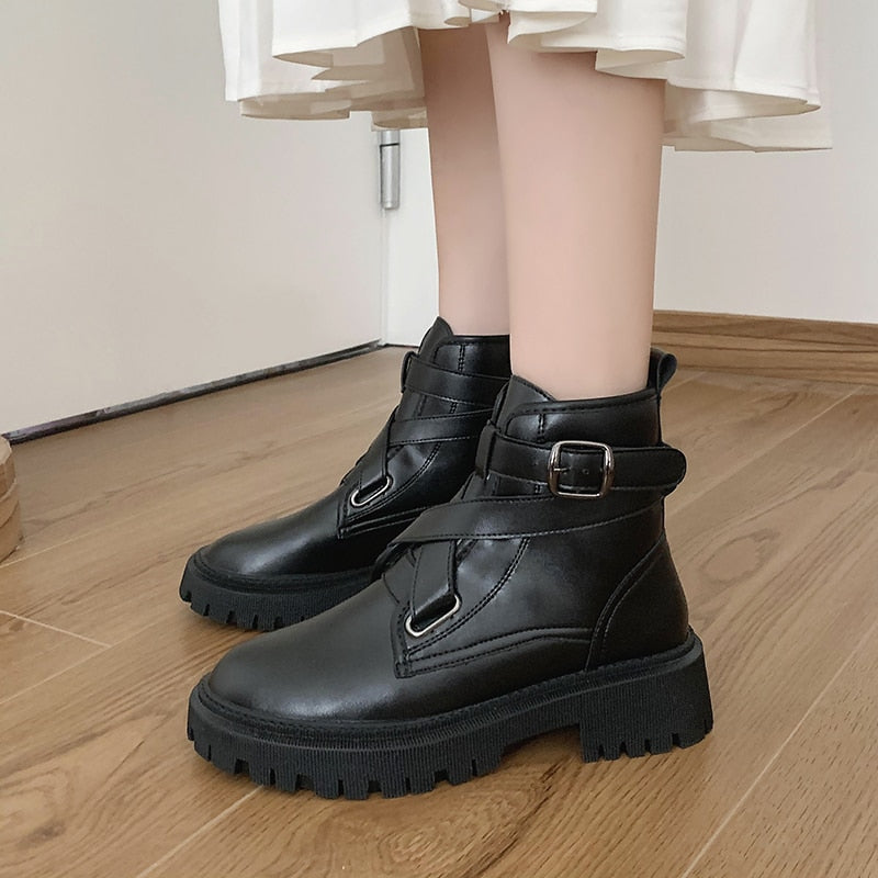 Women's Versatile Chunky Style Boots